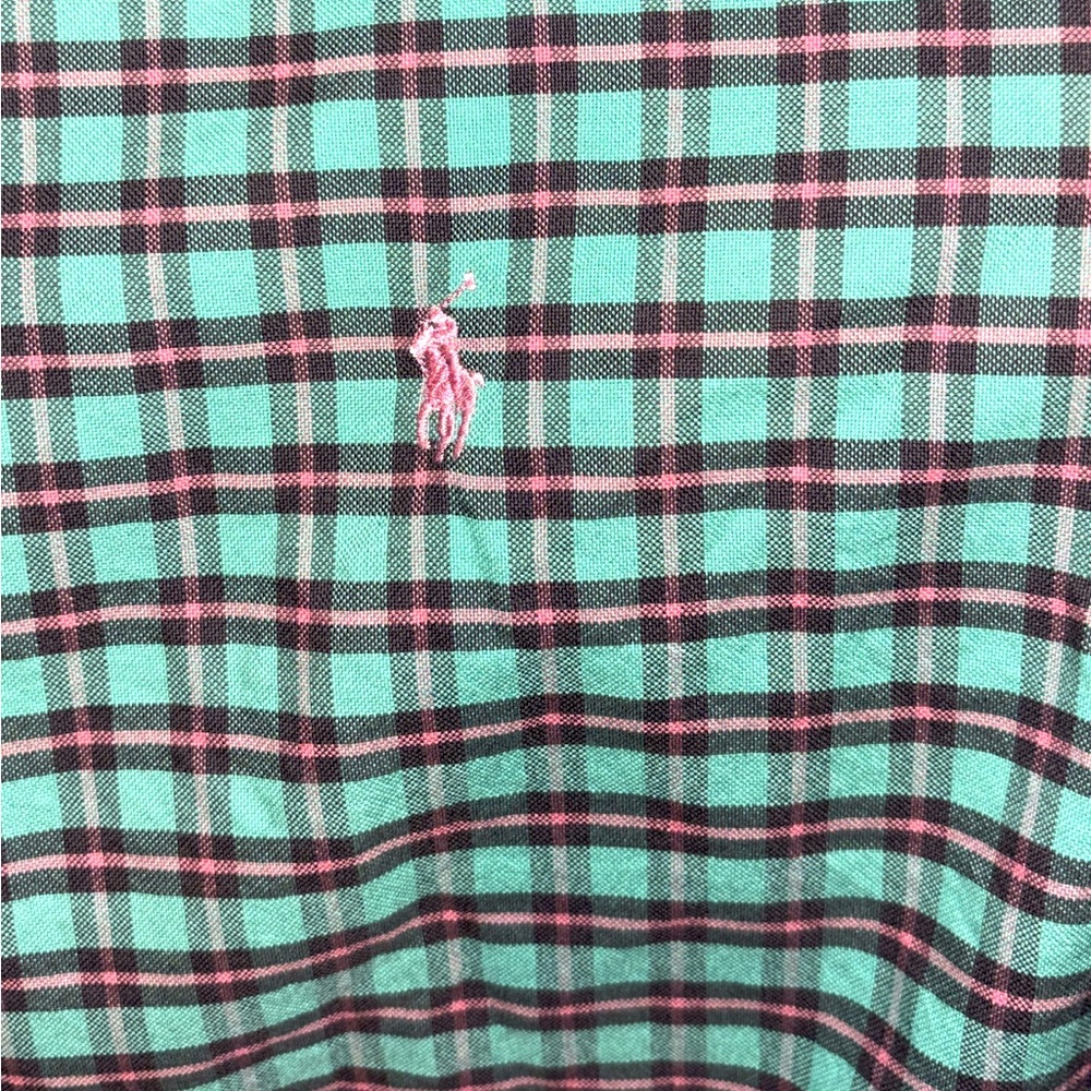 Short sleeve button up